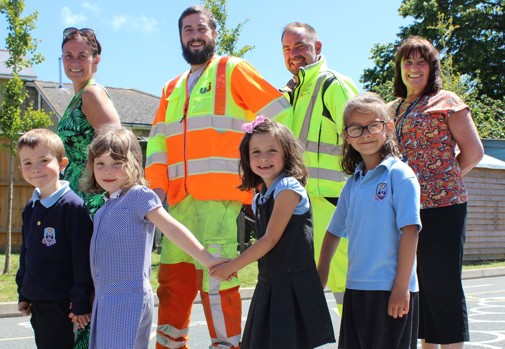 ISLAND ROADS MAKES A MARK AT ISLE OF WIGHT PRIMARY SCHOOL
