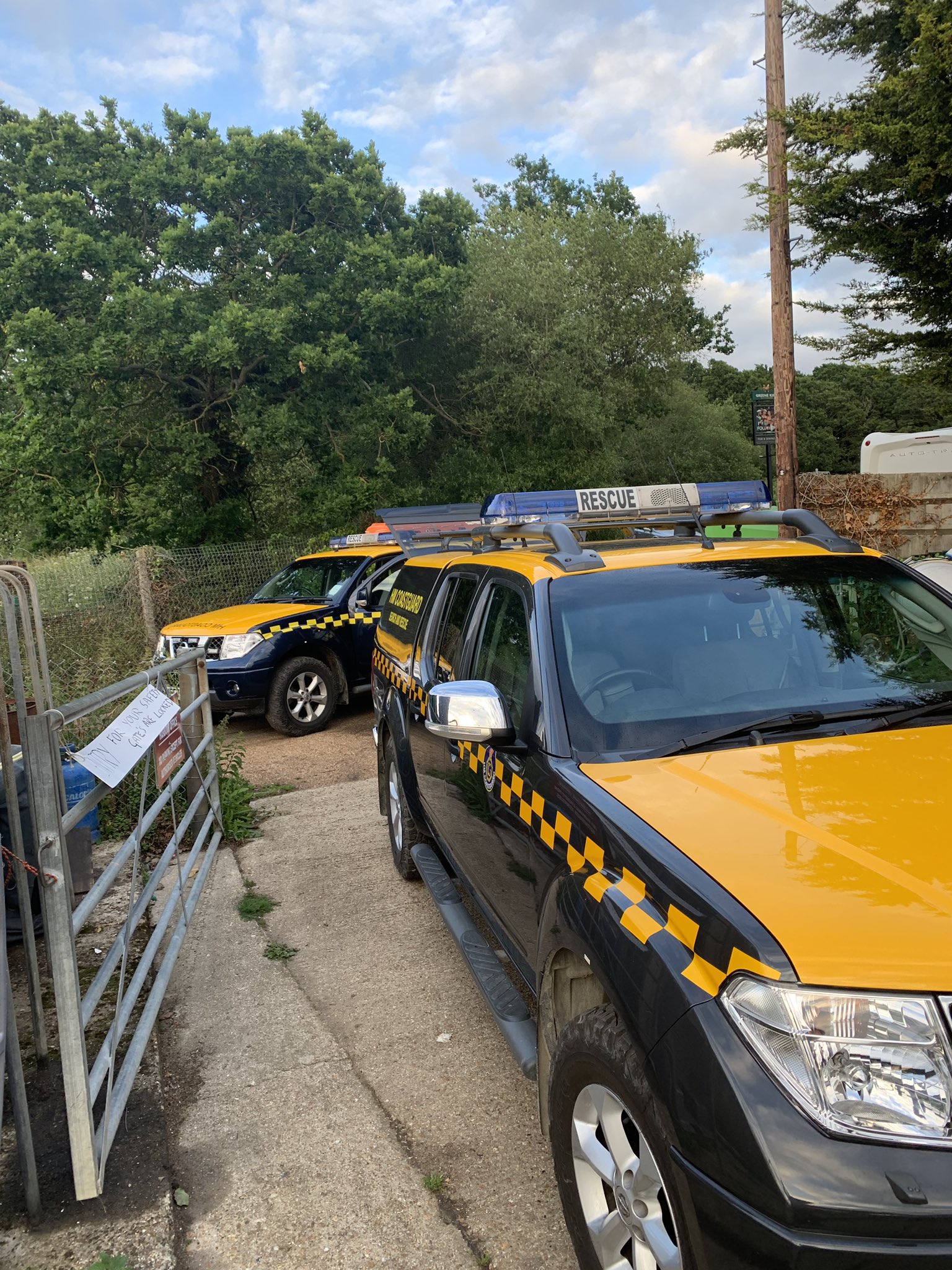 3 PULLED FROM THE RIVER MEDINA AFTER BOAT CAPSIZES