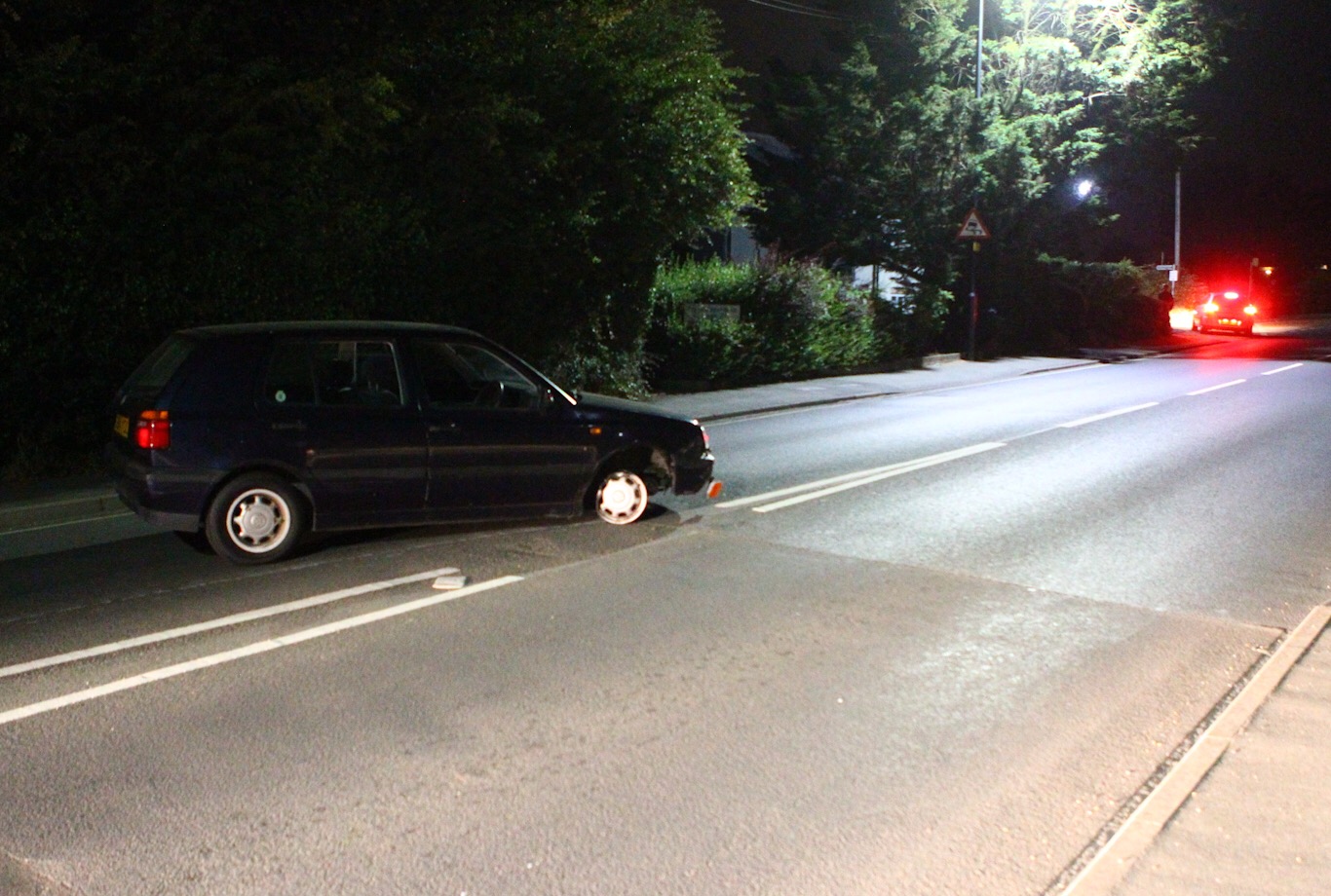 DRIVER AND PASSENGER FLEE FROM CRASH IN LAKE