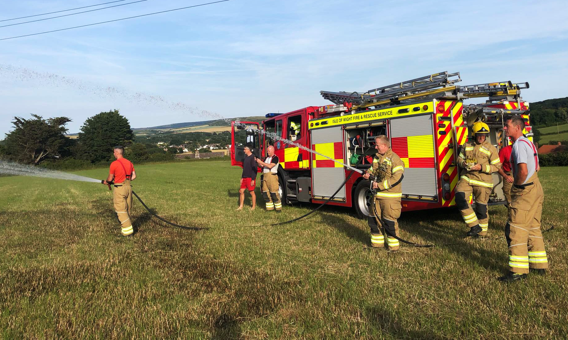 SMALL FIELD FIRE TACKLED IN TOTLAND