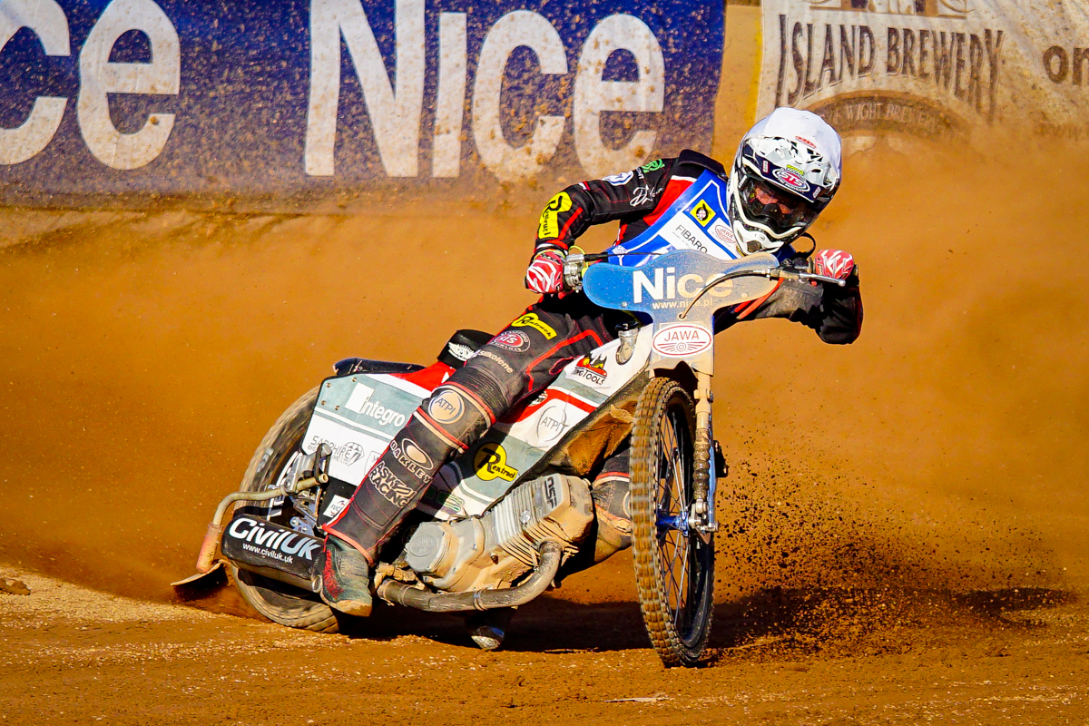 NICE WORK BY WORRALL WINS 2 VALVE CHALLENGE