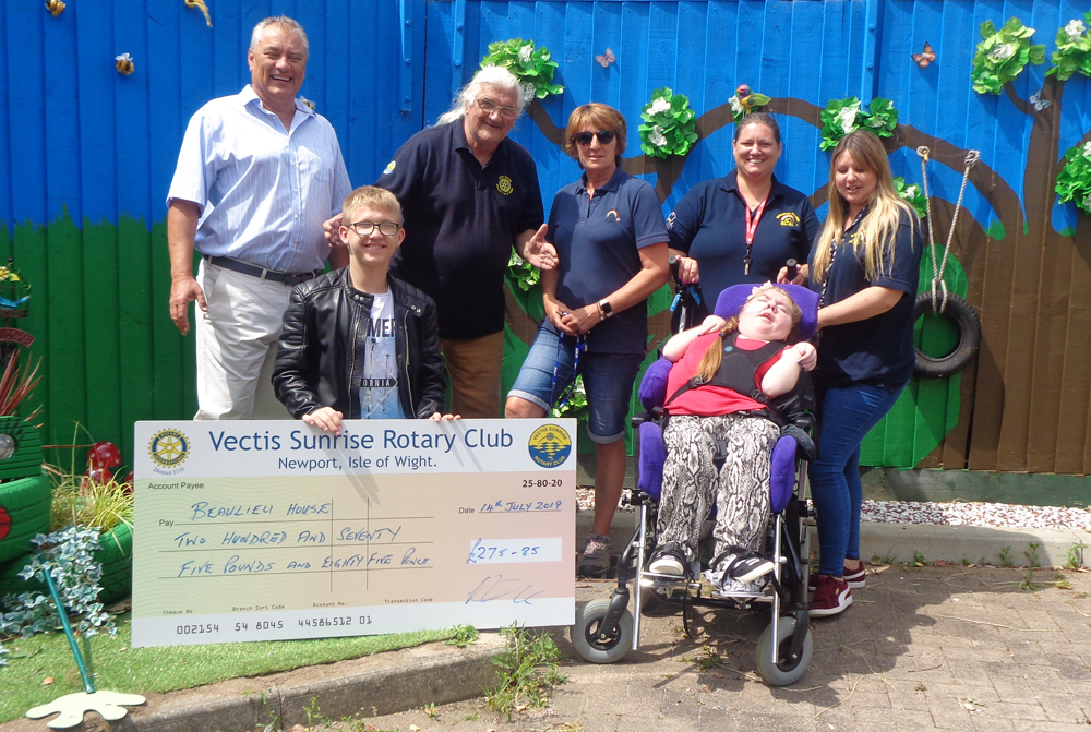 VECTIS SUNRISE ROTARY CLUB HAND OVER CHEQUE TO BEAULIEU HOUSE