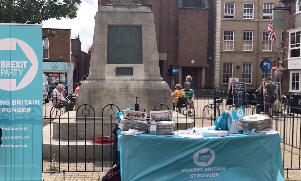 PRO-BREXIT CAMPAIGN GROUP TAKE TO THE STREETS OF NEWPORT