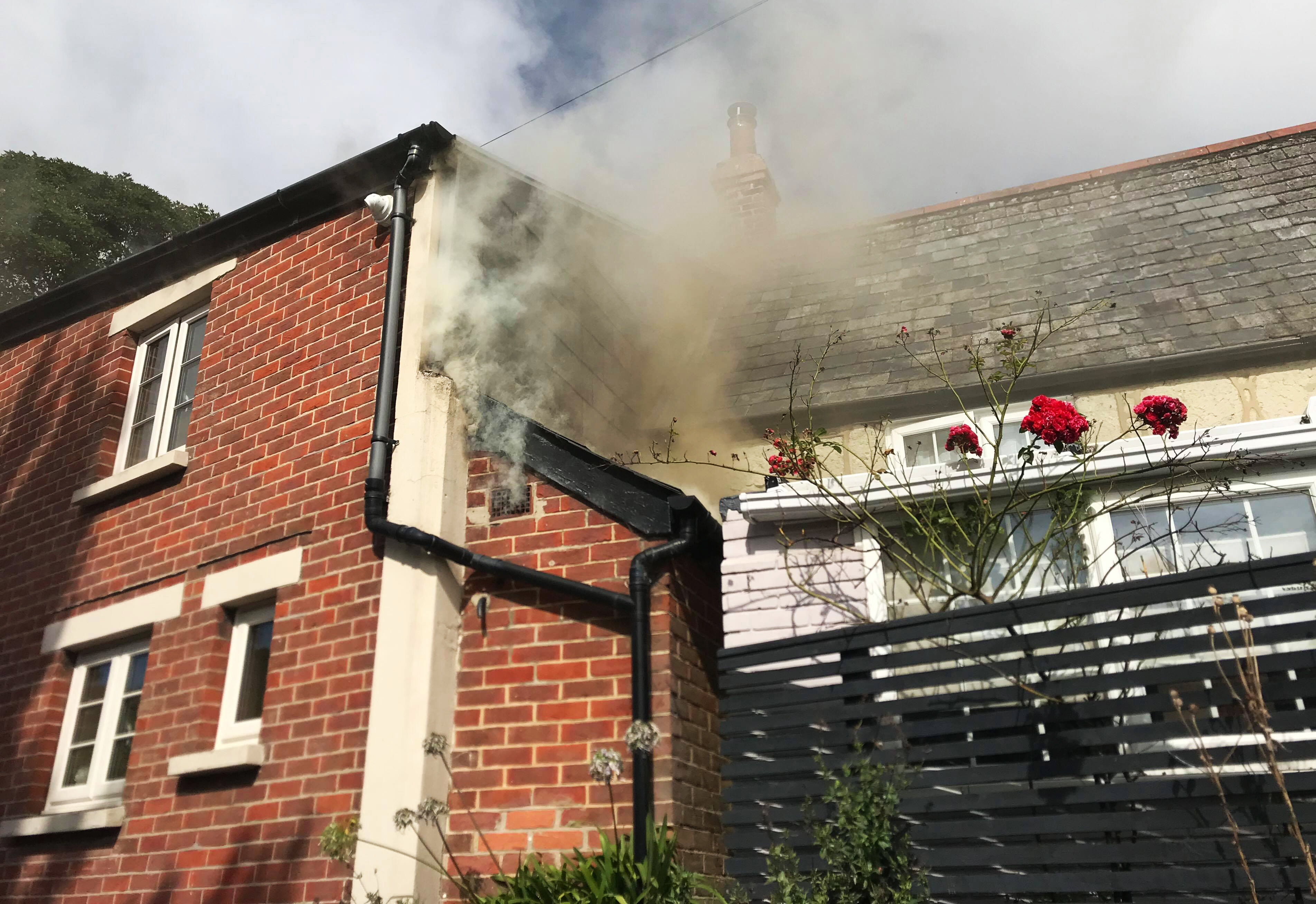 HOUSE FIRE BREAKS OUT IN NITON