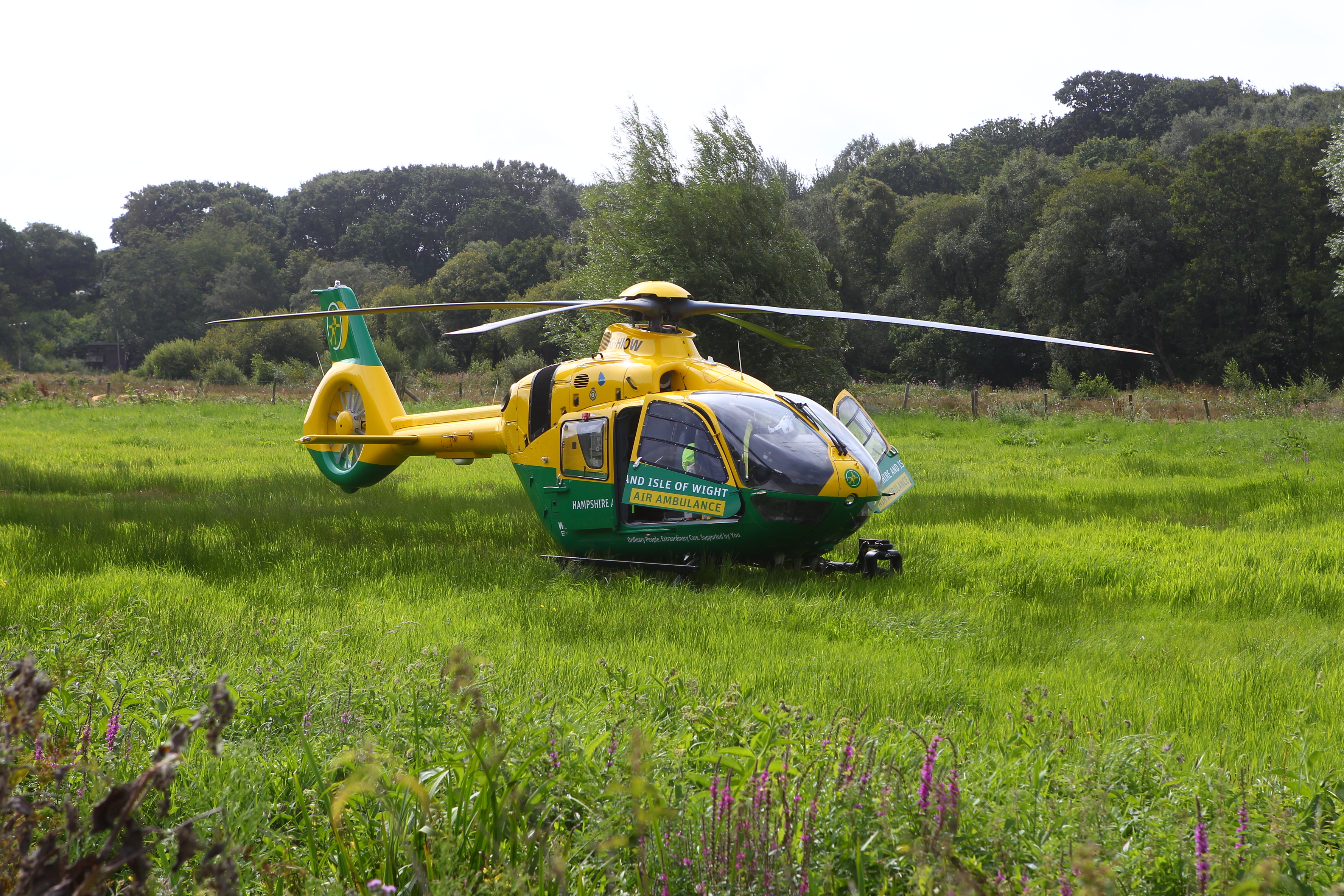 AIR AMBULANCE CALLED TO CARDIAC ARREST IN ALVERSTONE
