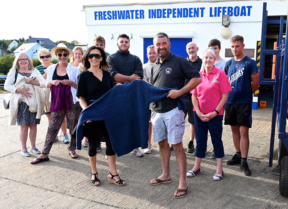 INDEPENDENT SHOPS JOIN FORCES TO SUPPORT FRESHWATER INDEPENDENT LIFEBOAT’S GRAND DRAW RAFFLE