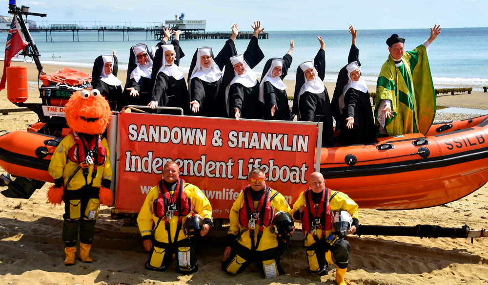 ISLAND SAVOYARD’S PRODUCTION OF SISTER ACT THE MUSICAL TO SUPPORT LOCAL INDEPENDENT LIFEBOAT