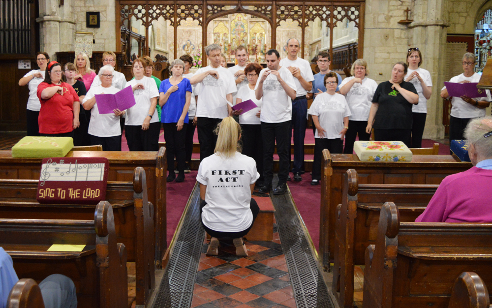 OVER £700 RAISED BY CHOIR’S SUMMER SERENADE IN SHANKLIN