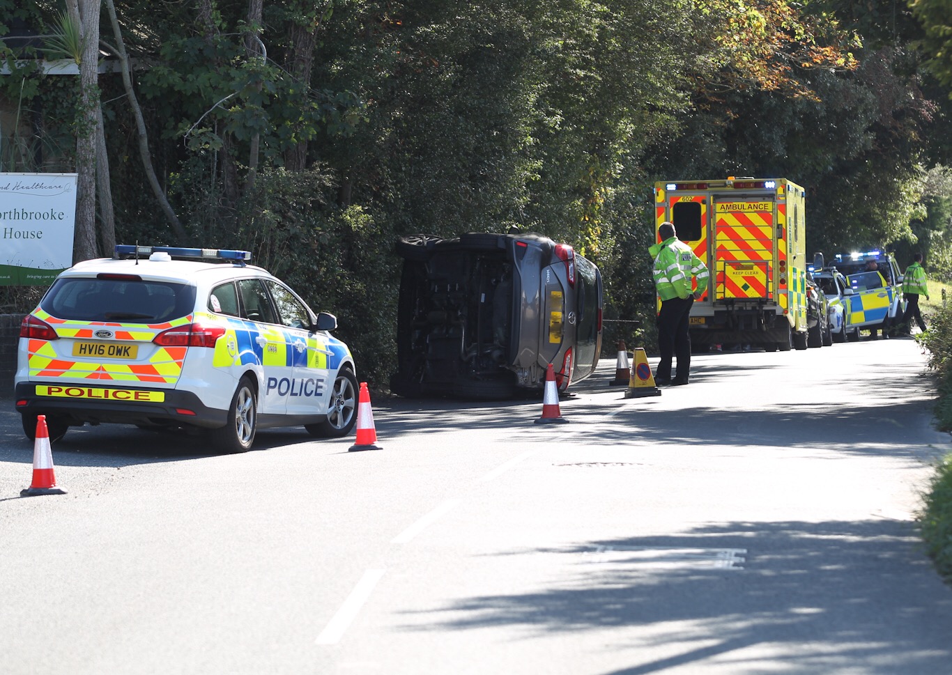 CAR ON SIDE PARTIALLY BLOCKS HAVENSTREET MAIN ROAD