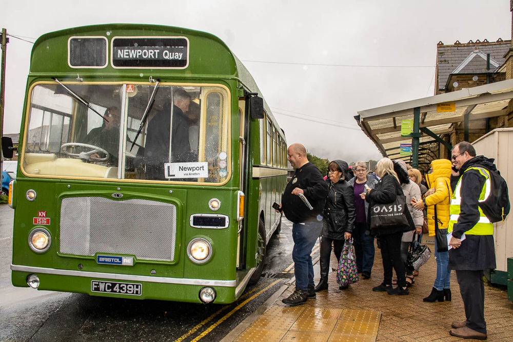 RAIN DOESN’T HALT 6TH BEER AND BUSES WEEKEND