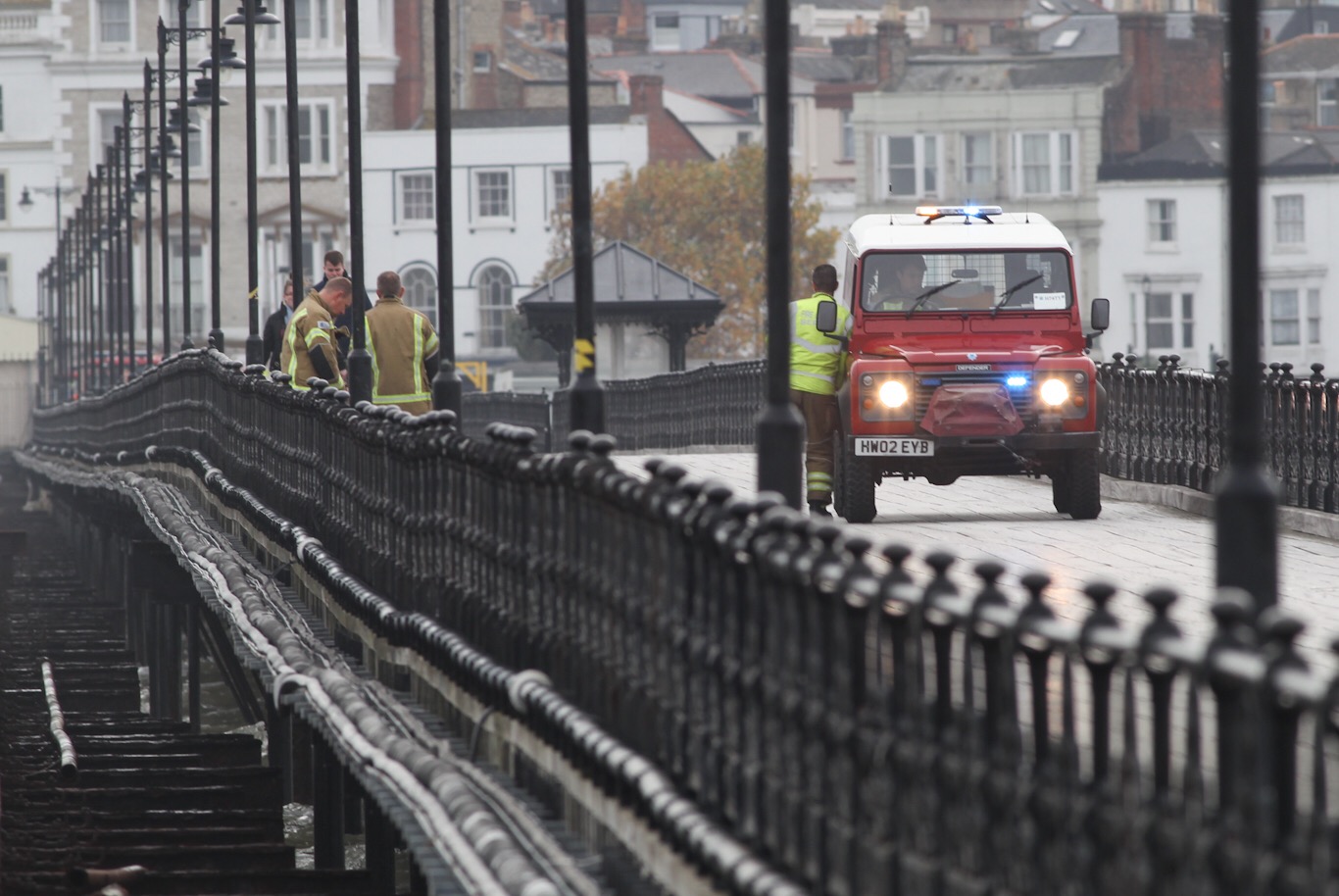 FIRE SERVICE CALLED TO HISTORIC RYDE PIER