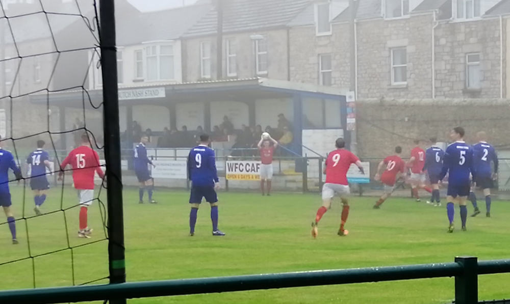 YACHTSMEN GET LOST IN THE FOG