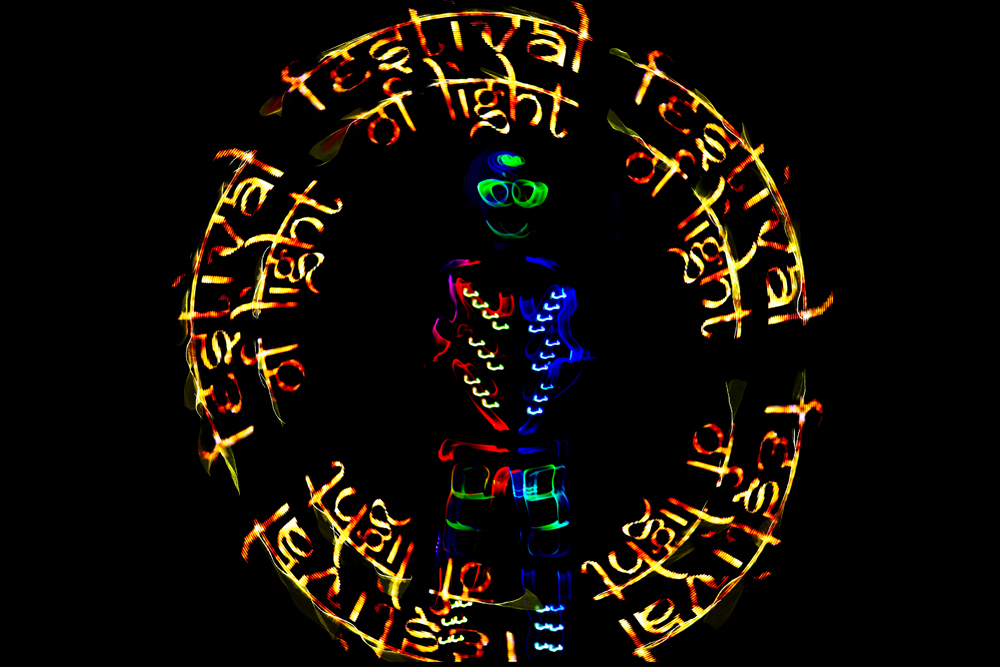 EXTRA DATES ANNOUNCED FOR ROBIN HILL’S FESTIVAL OF LIGHT