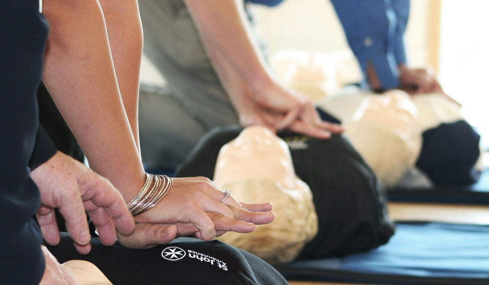ISLE OF WIGHT VOLUNTEERS URGE RESIDENTS TO LEARN HOW TO SAVE A LIFE