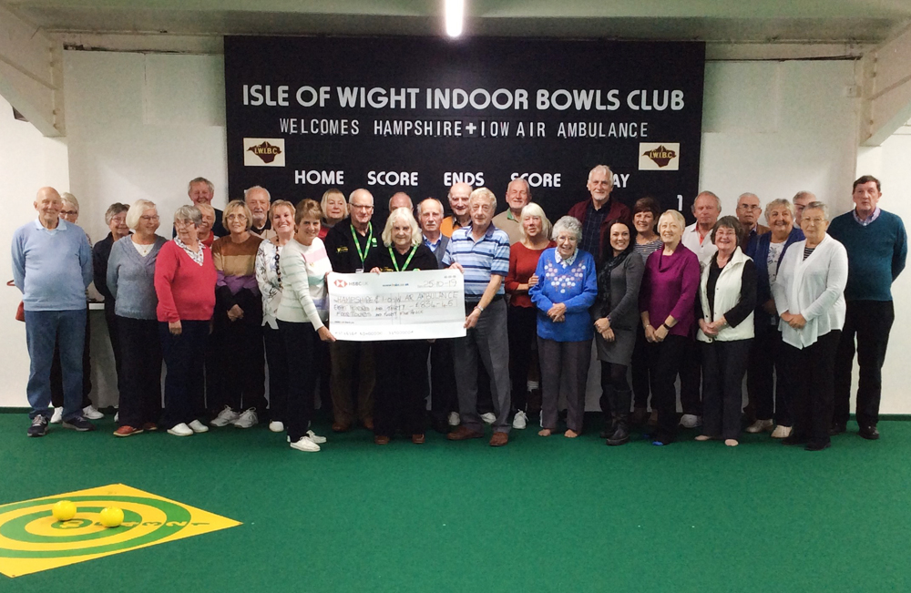 INDOOR BOWLS CLUB HAND OVER CHEQUE TO LOCAL AIR AMBULANCE