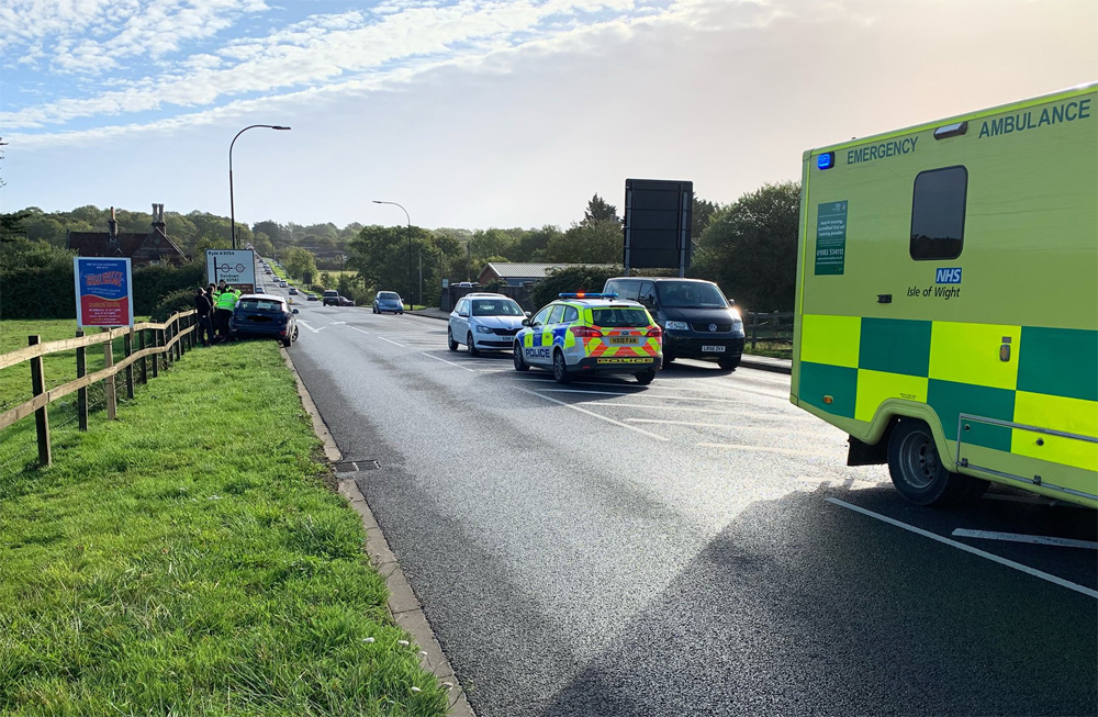 DELAYS IN WOOTTON AFTER MINOR SINGLE VEHICLE COLLISION