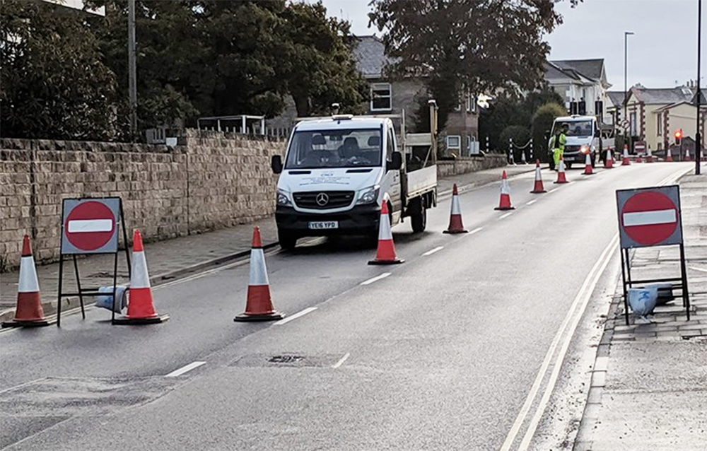 TRAFFIC GRIDLOCK DUE TO ‘UNEXPECTED’ ROAD CLOSURES IN RYDE