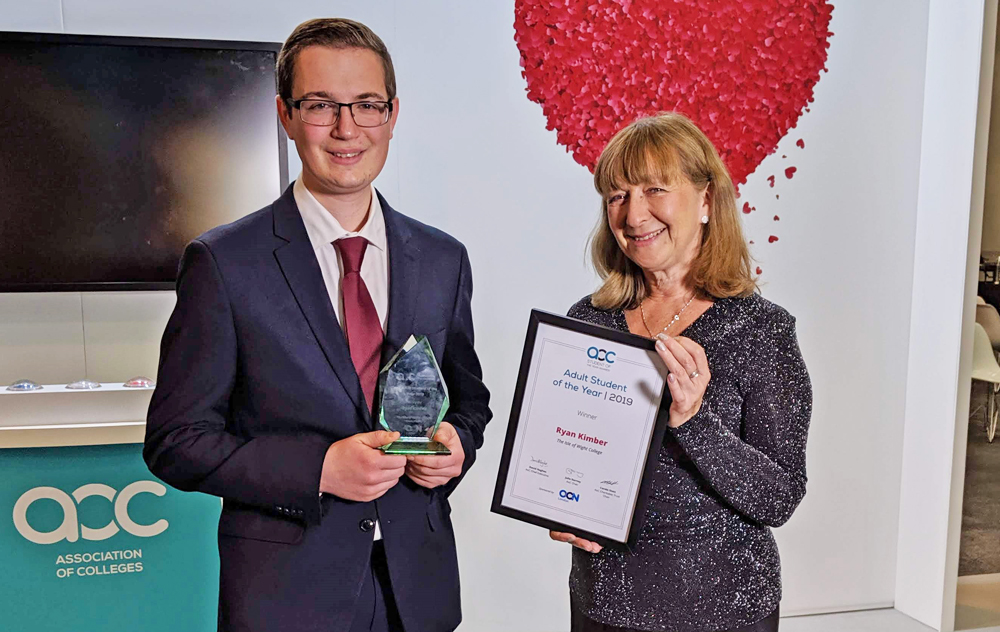 ISLE OF WIGHT’S RYAN KIMBER WINS ‘ADULT STUDENT OF THE YEAR’ AWARD