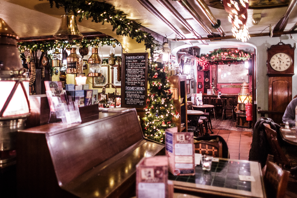 CHRISTMAS BREAKFAST TO BE HELD AT THE SPYGLASS INN
