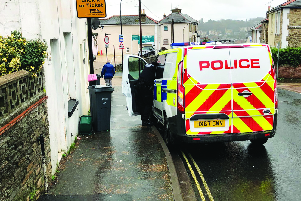 POLICE CARRY OUT DRUGS RAIDS IN RYDE