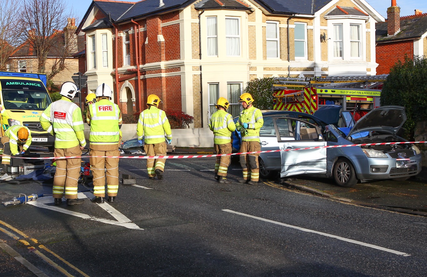 FIREFIGHTERS EXTRICATE DRIVER FOLLOWING CRASH IN SANDOWN