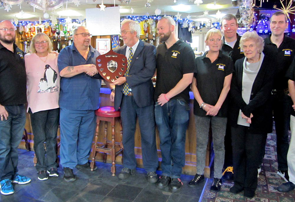 SANDOWN PUB SCOOPS TOP BEER AND BUSES WEEKEND AWARD