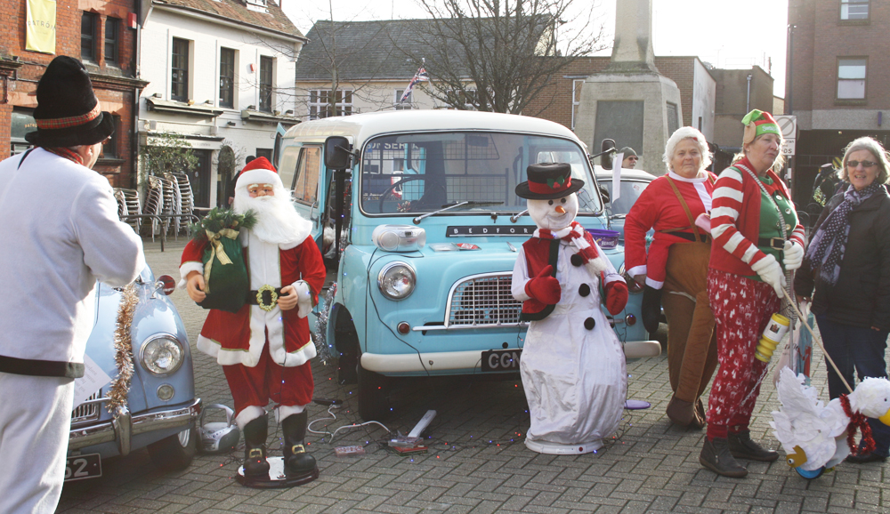 CLASSIC CAR CLUB TO HOLD CHRISTMAS COLLECTION FOR MOUNTBATTEN