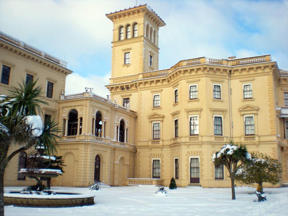 OSBORNE HOUSE AND CARISBROOKE CASTLE TO OPEN ON BOXING DAY FOR THE FIRST TIME