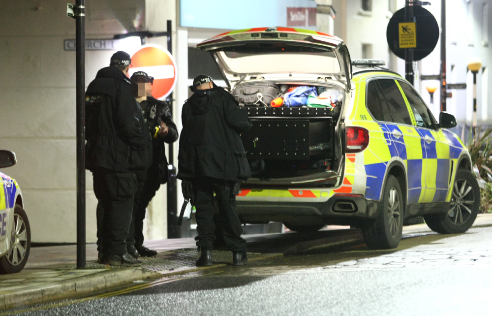 ARMED POLICE DEPLOYED TO RYDE TOWN CENTRE – BB GUN DISCOVERED