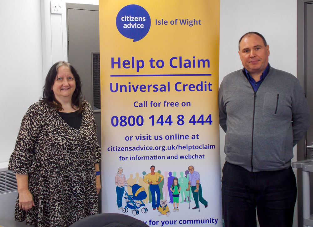 CITIZENS ADVICE ISLE OF WIGHT GOES MOBILE TO HELP PEOPLE APPLY FOR UNIVERSIAL CREDIT