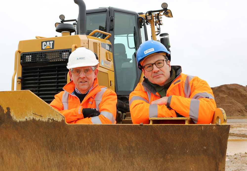 CAN HE FIX IT…? MP TURNS BOB THE BUILDER FOR THE DAY