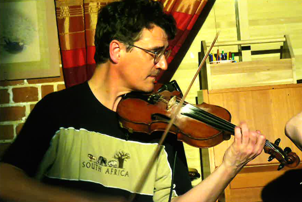 IRISH MUSIC AND NEW EXHIBITION AT MOUNTBATTEN