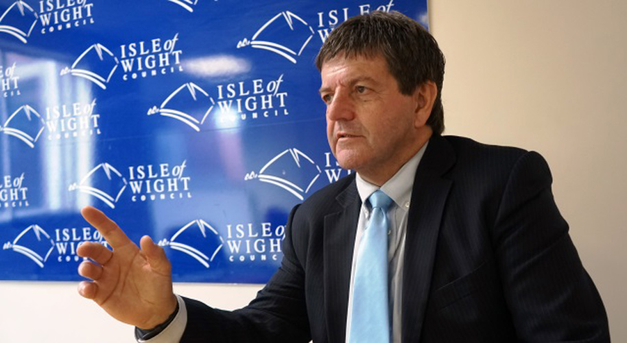 COUNCIL LEADER PLEAS TO ISLANDERS TO “STAY AT HOME, SAVE LIVES”