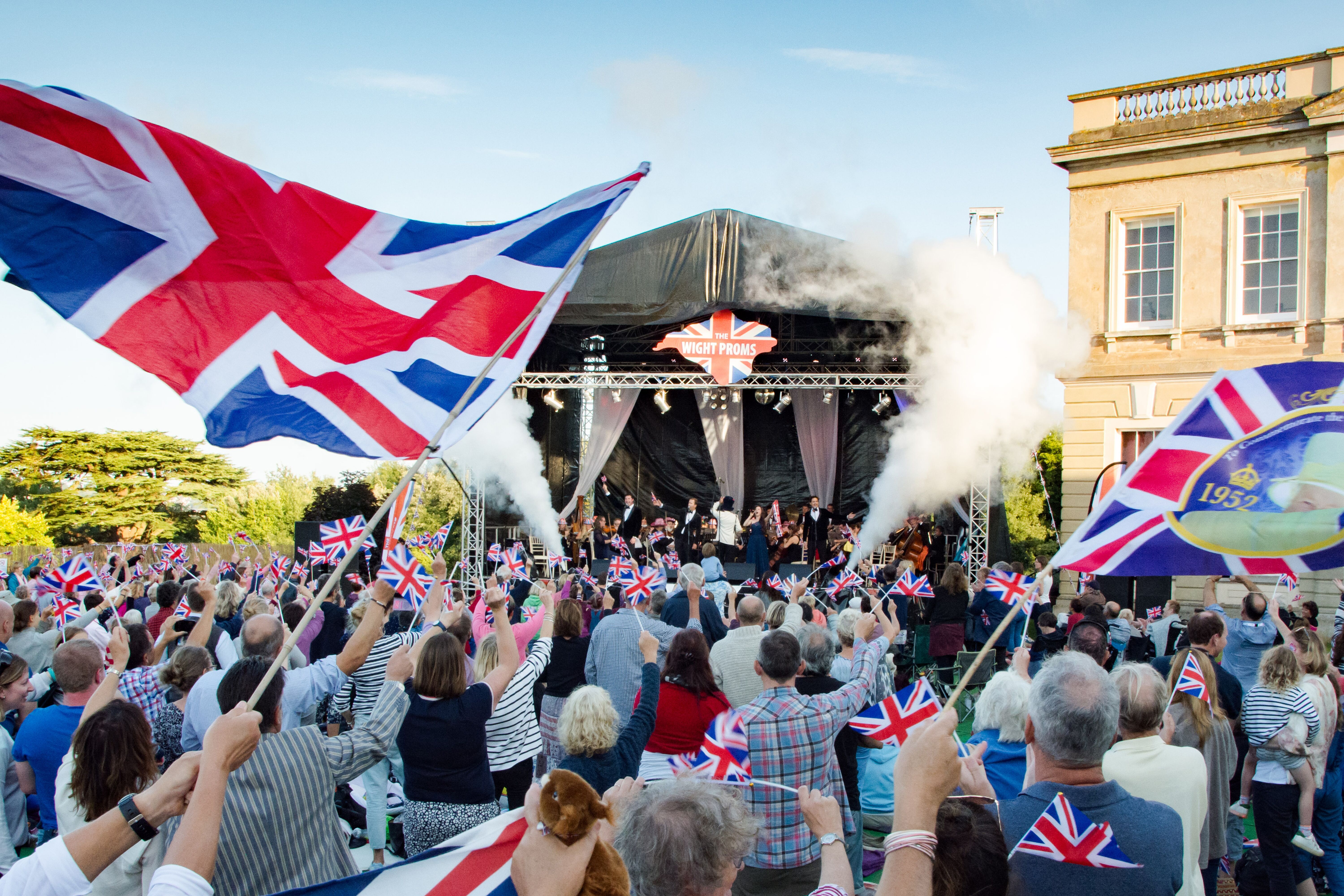 WIGHT PROMS EVENT DELAYED BY 5 WEEKS DUE TO CORONAVIRUS