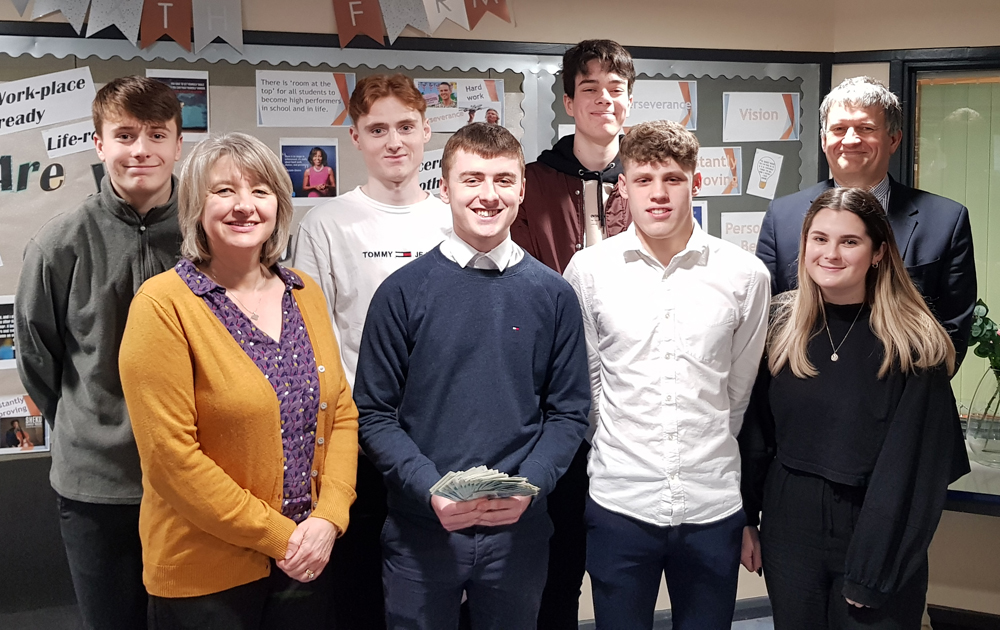YOUNG ENTERPRISE TEAMS BATTLE IT OUT FOR EXTRA FUNDING IN DRAGONS DEN EVENT