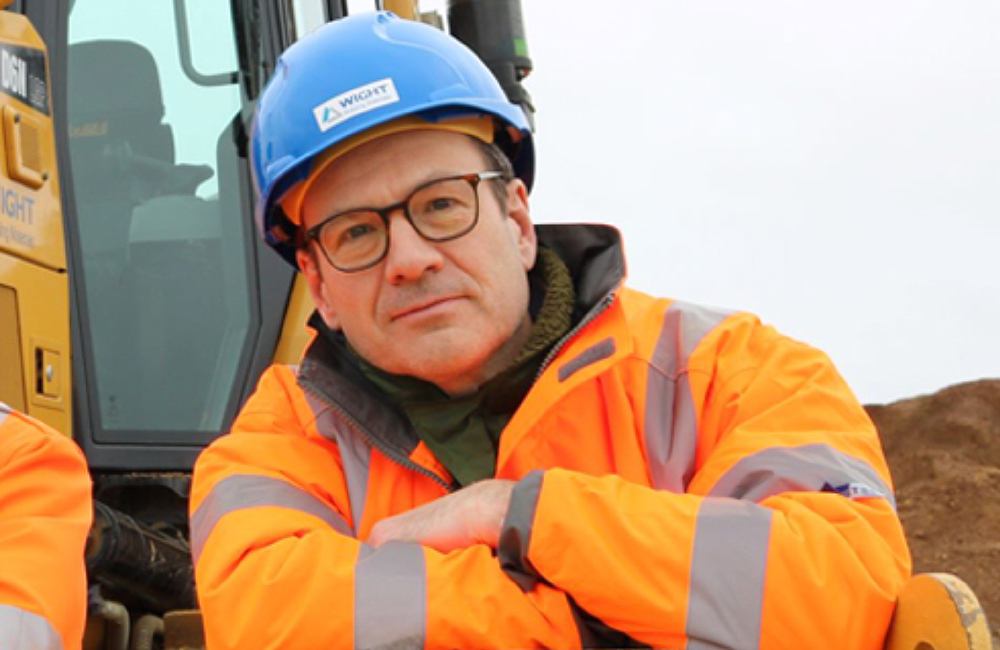 MP CLEARS UP CONFUSION IN BUILDING INDUSTRY