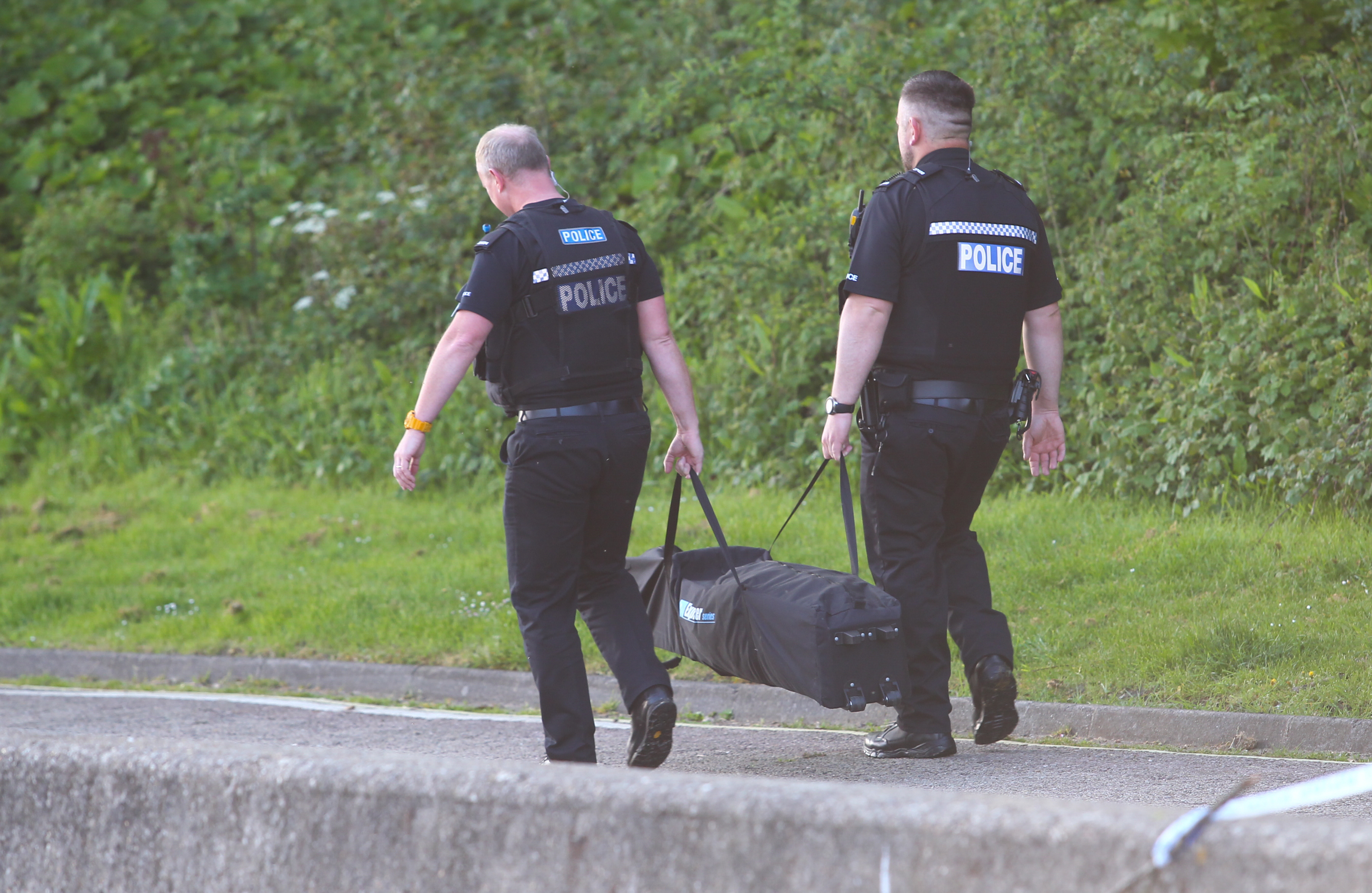 BEACH CLOSED AFTER BODY DISCOVERED IN EAST COWES