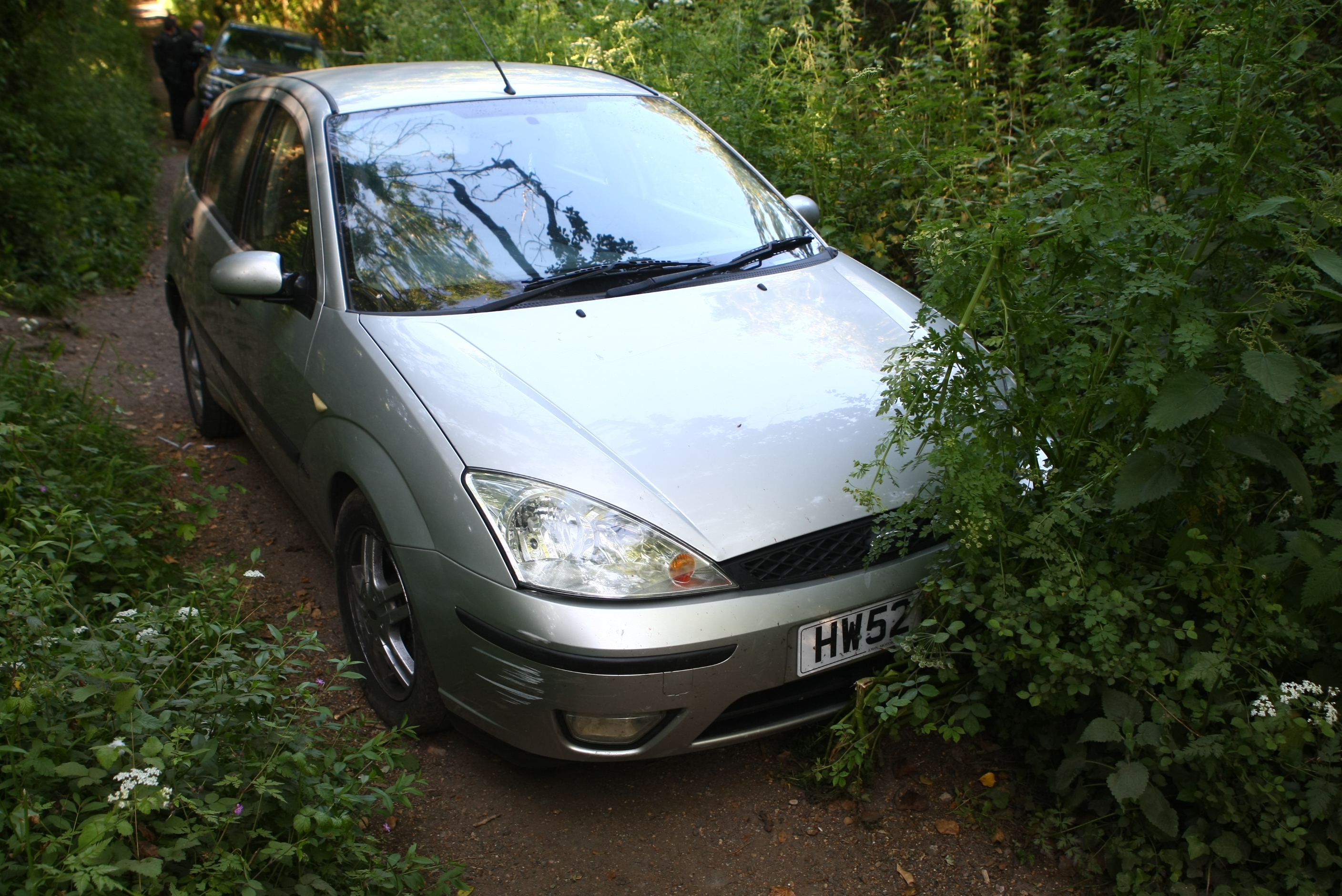 PURSUIT OF CAR ENDS DOWN COUNTRY BRIDLEWAY NEAR BINSTEAD