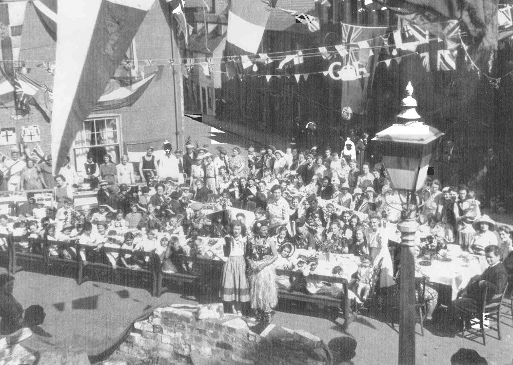 VE DAY IN COWES – STREET CELEBRATIONS REMEMBERED 75 YEARS ON