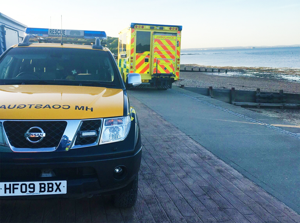MAN WITH SUSPECTED BROKEN HIP ASSISTED BY PARAMEDICS AND COASTGUARDS