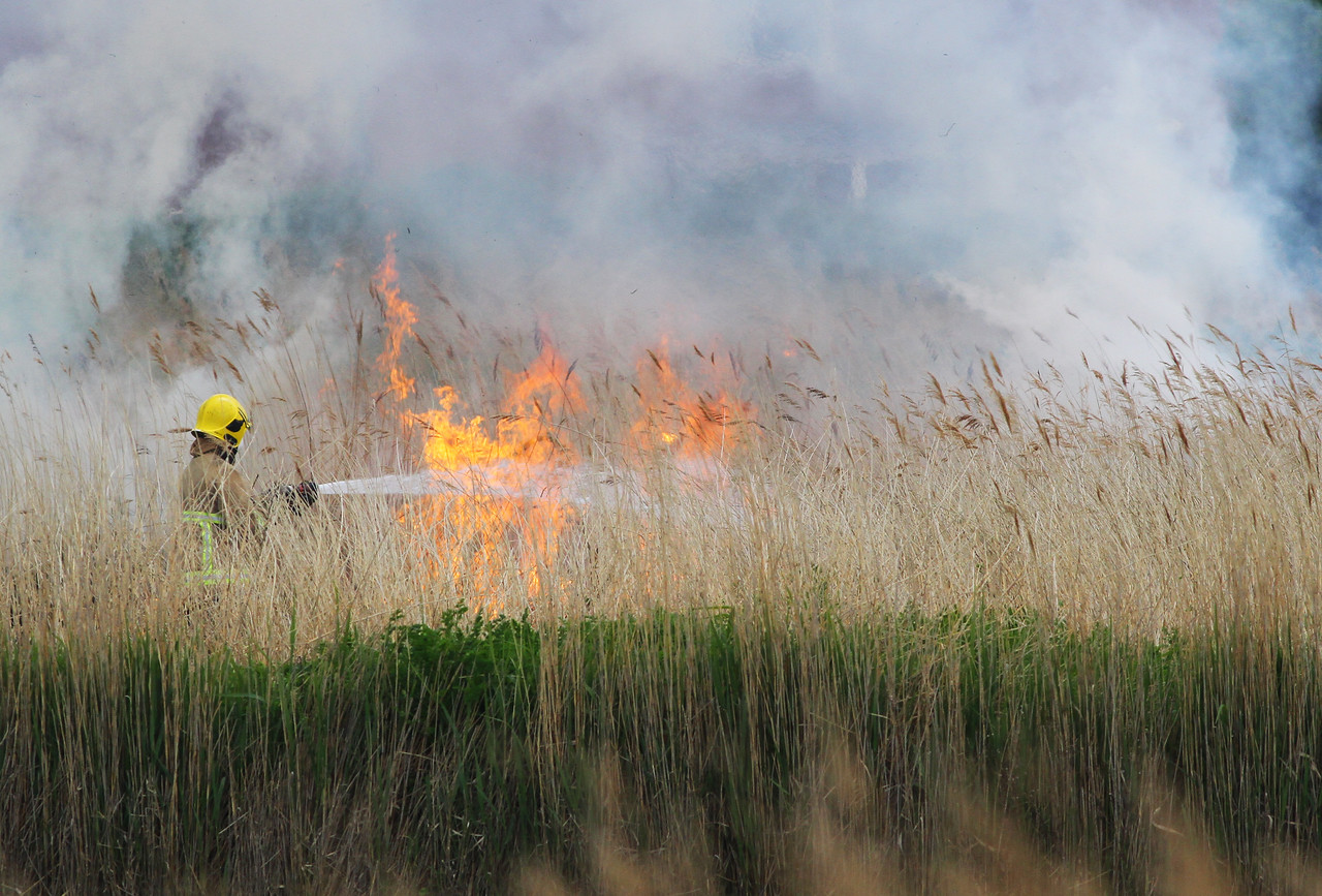 FIRE SERVICE WARNS PUBLIC OF SERIOUS THREAT OF WILDFIRES