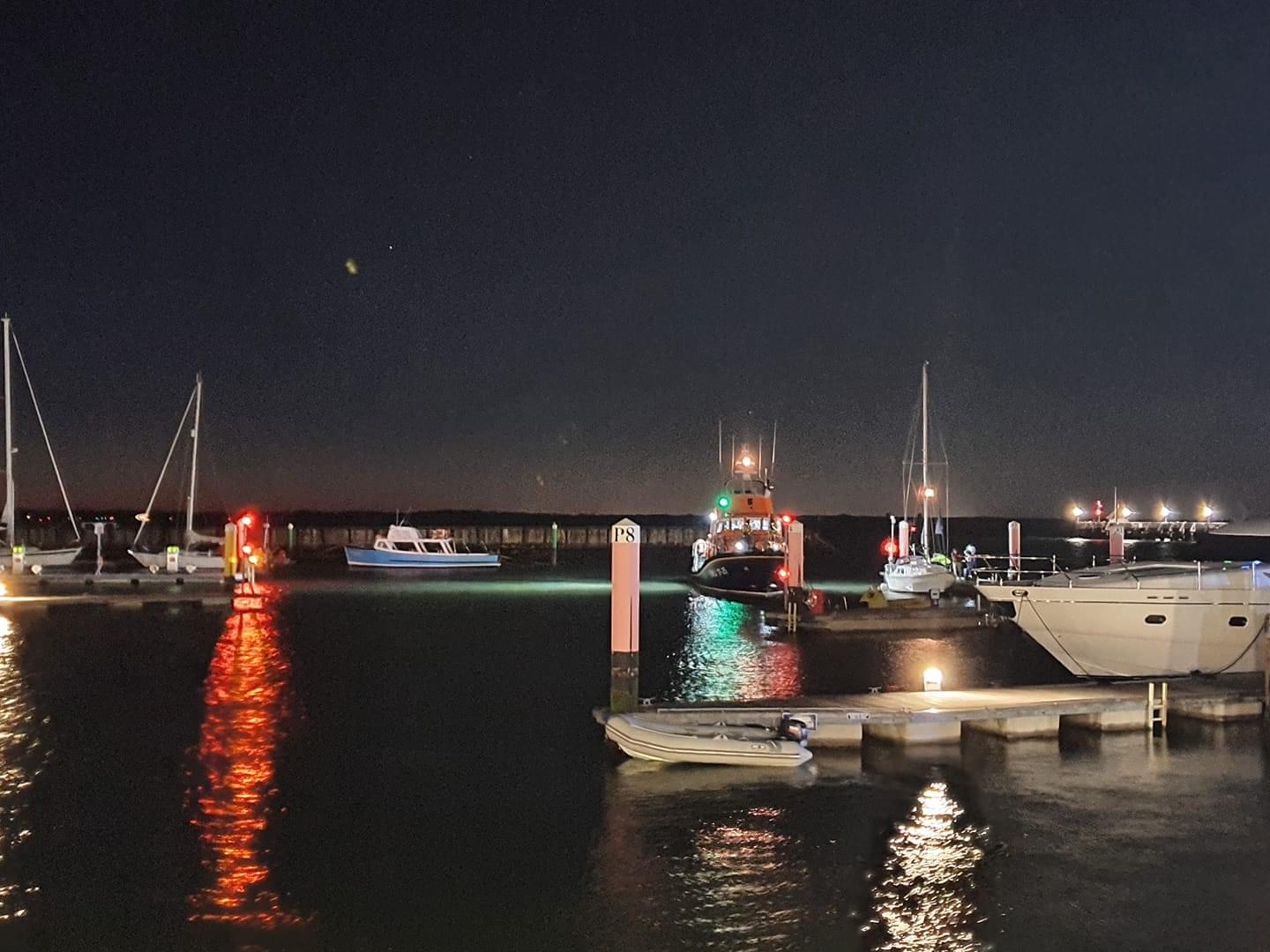 YARMOUTH LIFEBOAT RESCUES YACHT WITH STEERING FAILURE OFF NORTON