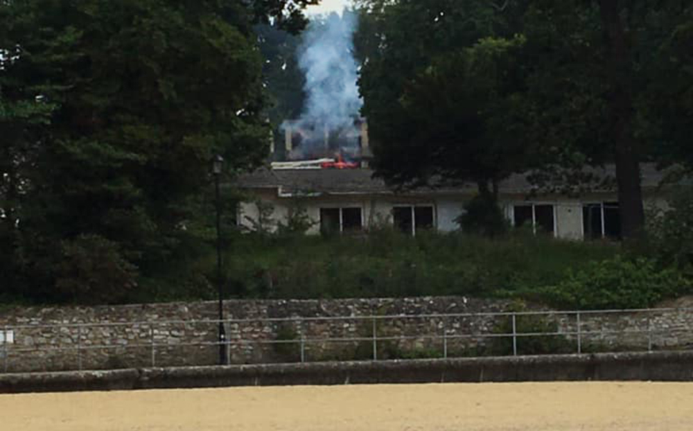 2 APPLIANCES SENT TO FIRE AT DERELICT HARCOURT SANDS