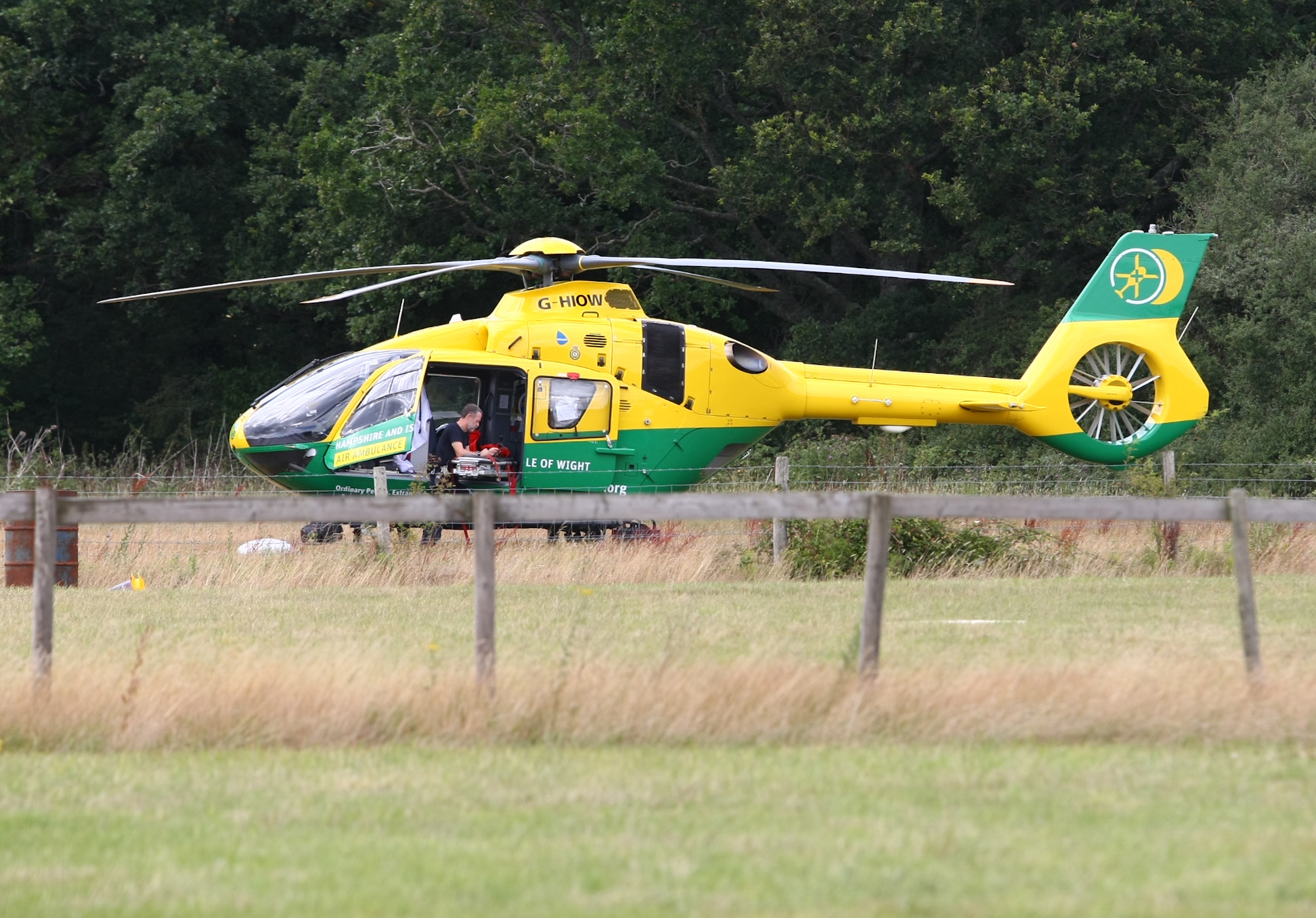 AIR AMBULANCE MEDICS RUSH TO EMERGENCY IN WHIPPINGHAM