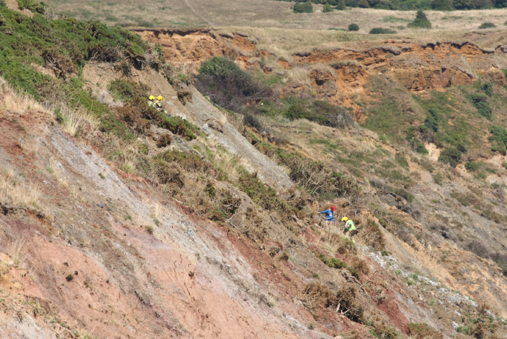 FIRE SERVICE AND COASTGUARD CALLED TO PERSON STUCK ON CLIFF
