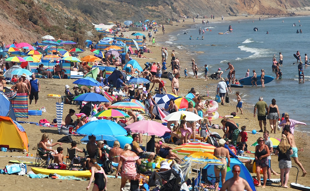 33C RECORDED ON FRIDAY WITH ANOTHER HOT DAY IN STORE