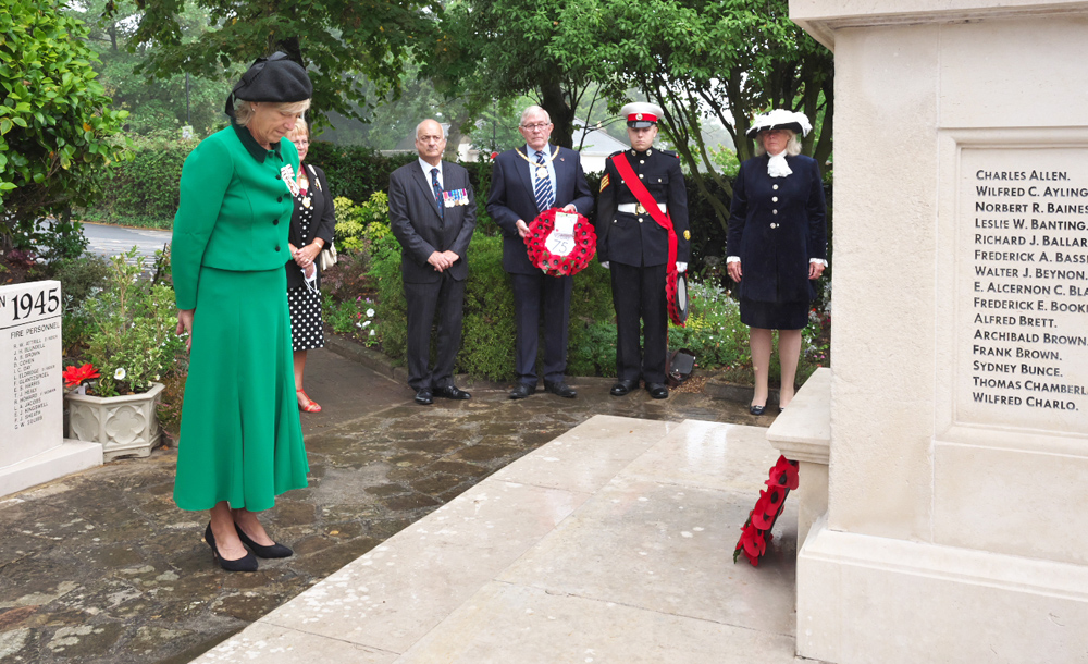 LORD LIEUTENANT JOINS VJ DAY COMMEMORATIONS IN THE BAY