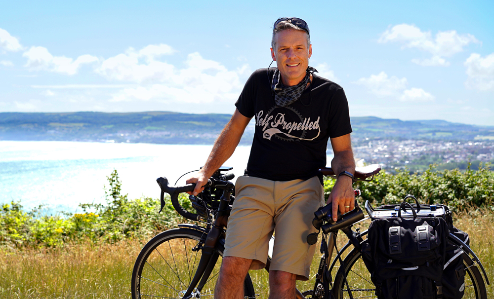 TV WILDLIFE PRESENTER GETS ON HIS BIKE TO SHOWCASE THE ISLE OF WIGHT