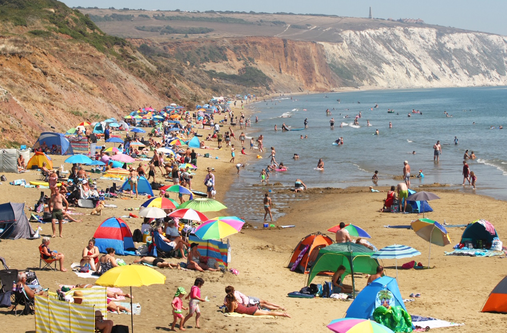 33C RECORDED ON FRIDAY WITH ANOTHER HOT DAY IN STORE