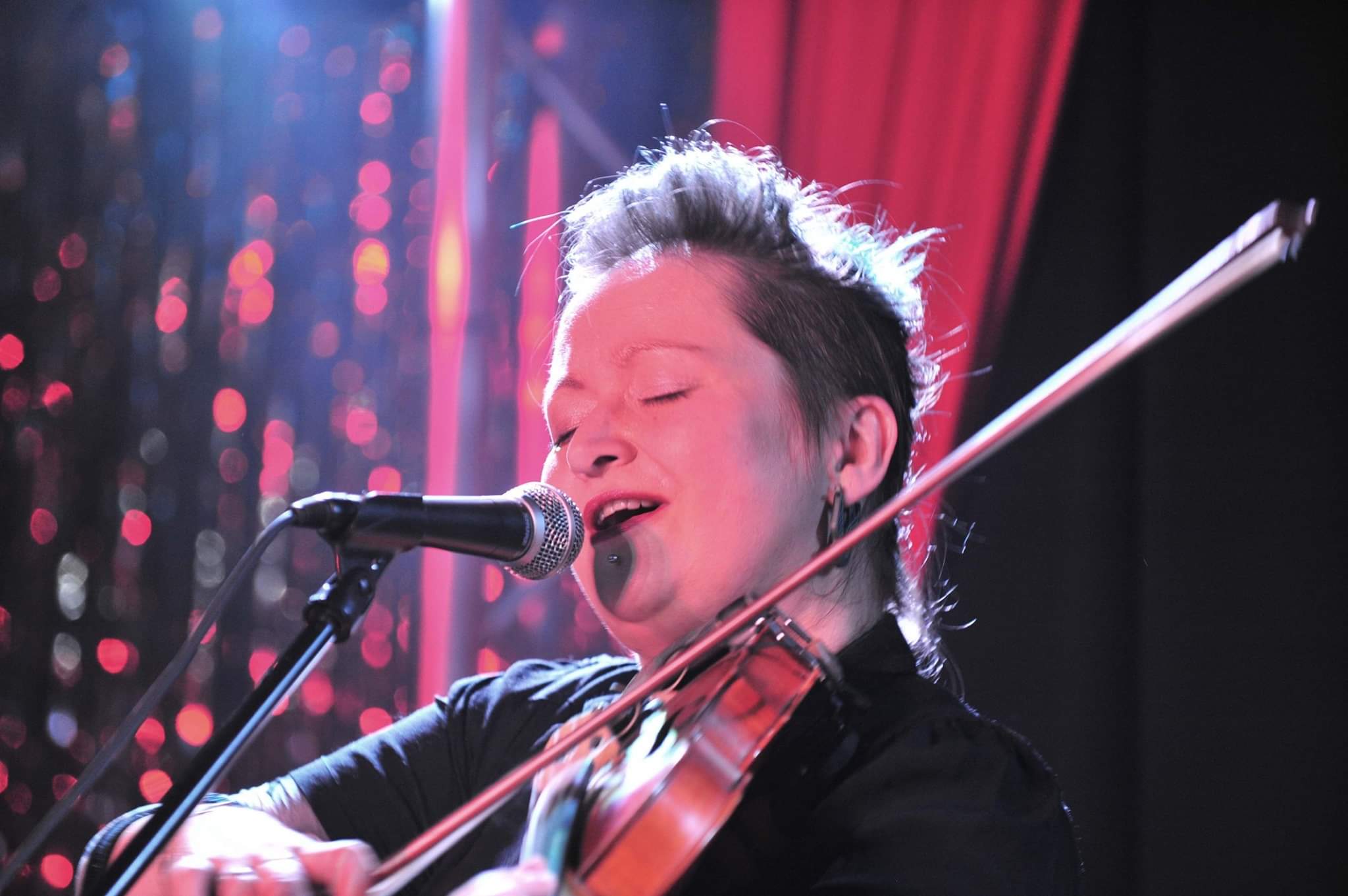 FOLK ROYALTY COMES TO THE QUAY – VIRTUALLY